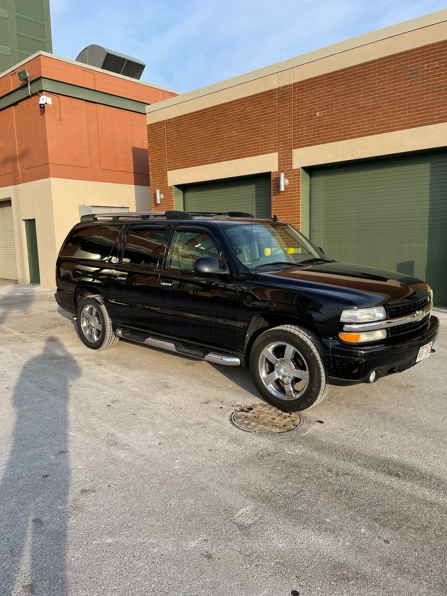 2006 Chevrolet Suburban 1500 - 2006 Suburban LTZ - Used - VIN 3GNFK16U66G116433 - 155,000 Miles - 8 cyl - AWD - Automatic - SUV - Black - De Pere, WI 54115, United States