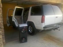 Two 12's in the back. (1600w amp)