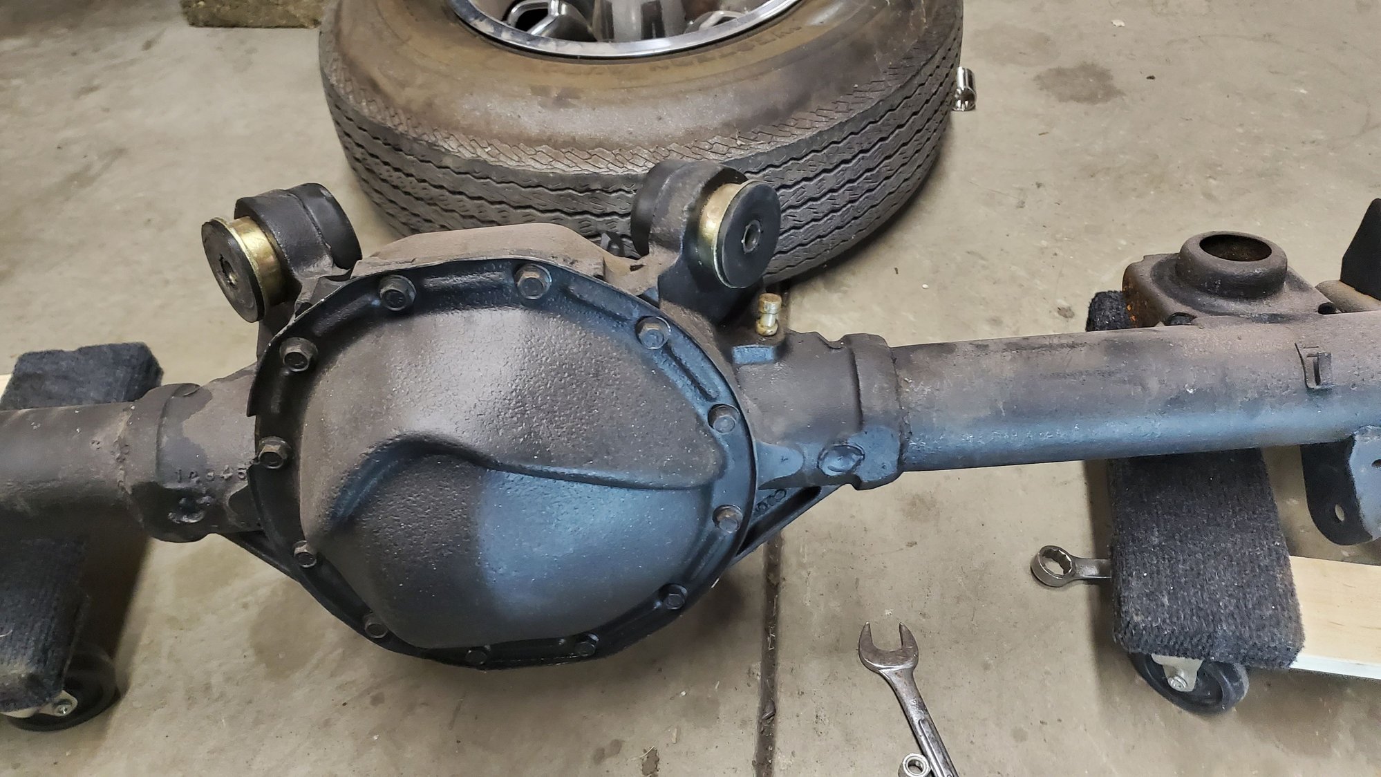 12 bolt chevy rear 4.30 spool,strange axles c clip eliminator and posi