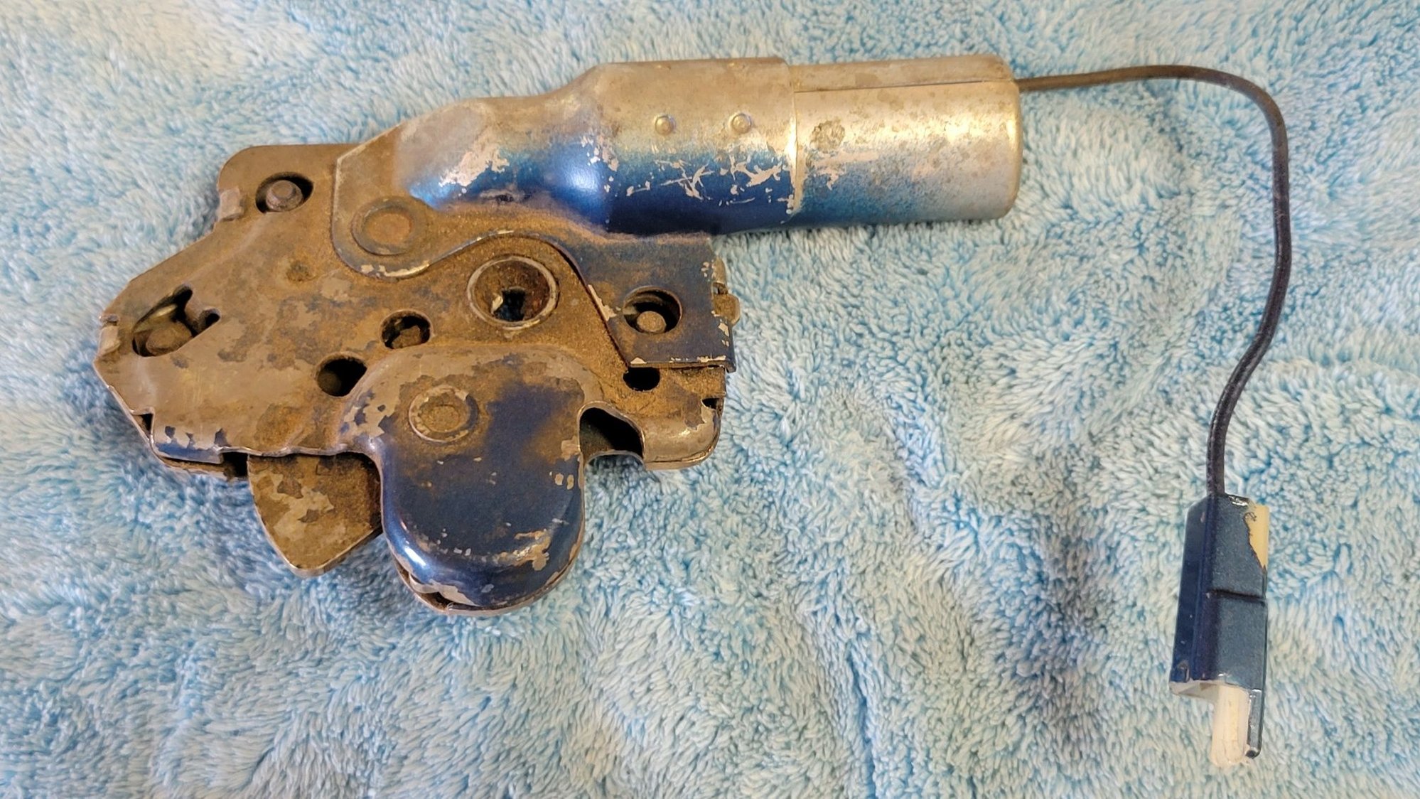 7072 power trunk solenoid and 70 switch