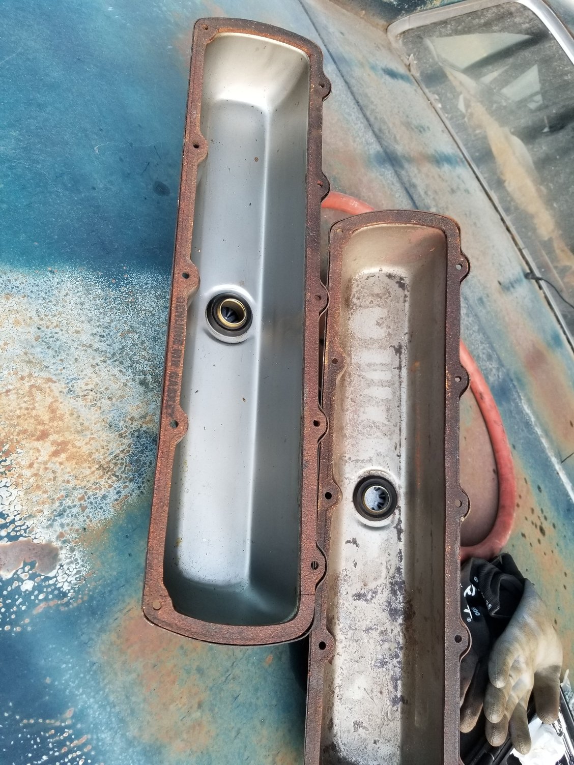 inside of non baffled valve cover