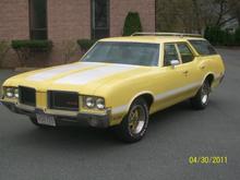 1972 Cutlass Wagon. 350 CID, posi ,Air, front disc.
Restored this myself, it was rotted out but I saved it.
Now it turns heads and was all worth it.