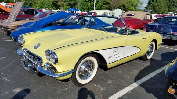 Very rare color Vette,  my buddy is a huge Corvette guy and he said this was the 1st time he had ever seen this color in person.