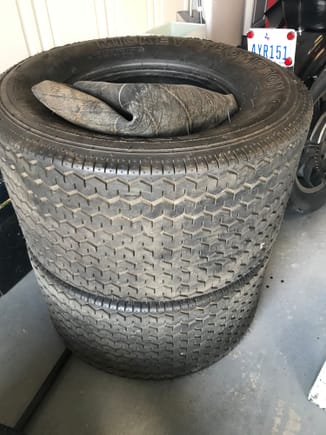 29x15.50-15LT 
Includes two inner tubes 