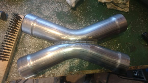 I made the exhaust myself out of 2.5" 304 stainless steel. This was my crossover.