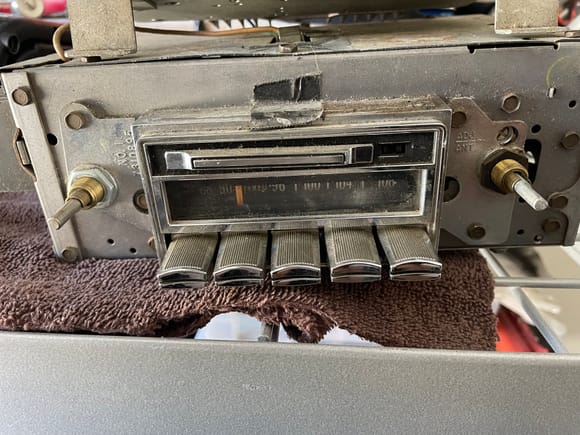 Orig radio in trunk no knobs