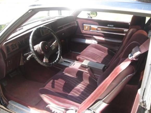 86 olds 442
interior is nice but has dash cracks