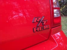 REAR GATE RED R/T AND RED HEMI NAMEPLATE