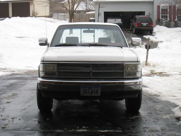 Clear Bumber and Sidemarker lights, and a non-bolt on mesh grill.