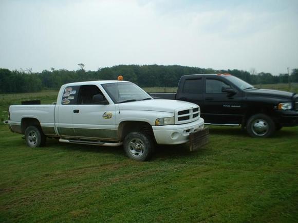 Cleaning up before heading to Ohsweken Speedway.