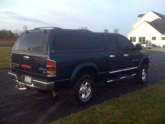 2004 ram 3500 cummins Laramie, 325HO 90hp injectors, new motor 4 thousand miles, new transmission 500 miles