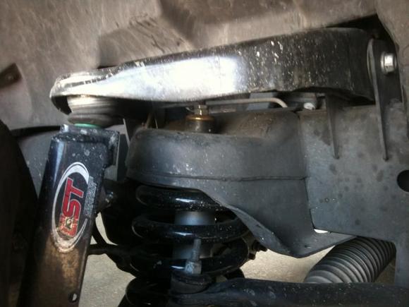 ram runner 2wd 7" CST front lift pics, passenger side