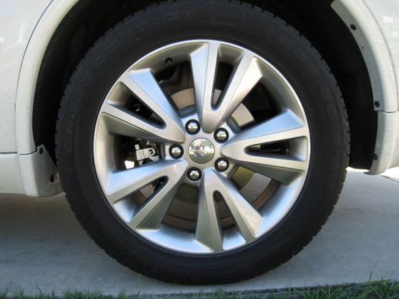For sale stock 20' wheels and tires for new durango