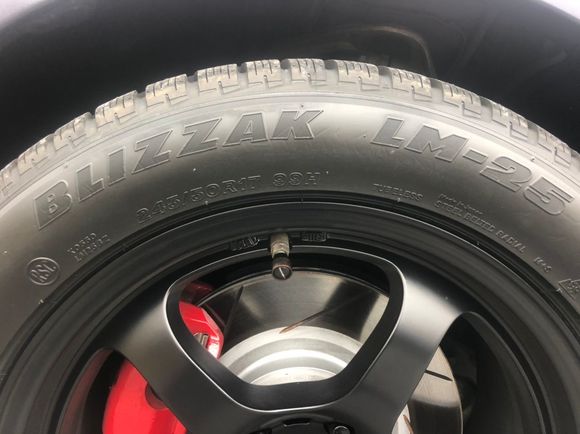 Threw on a set of snow shoes. Blizzak performance tires. These will be year round and I can safely say that they’re better at dry handling than the old Bridgestone all-seasons. Being run flats which do weigh a few more lbs given the thicker rubber, I was able to drop about 30 lbs by removing the spare and tool kit, so a net loss of around 10-15 lbs