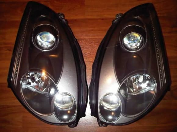 G35 Headlights painted with LED strip and Projector turn signal