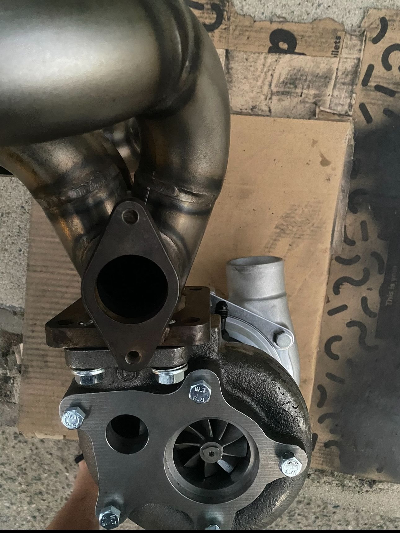 Here you can see the offset of the oil fuel feed. The manifold actually covers the oil feed, so I had to clock it and use an extender. It ended up not being a big deal because Im still within spec of a BB turb ( up to 20 degrees clocked from straight up and down. I believe Im at 17*) 