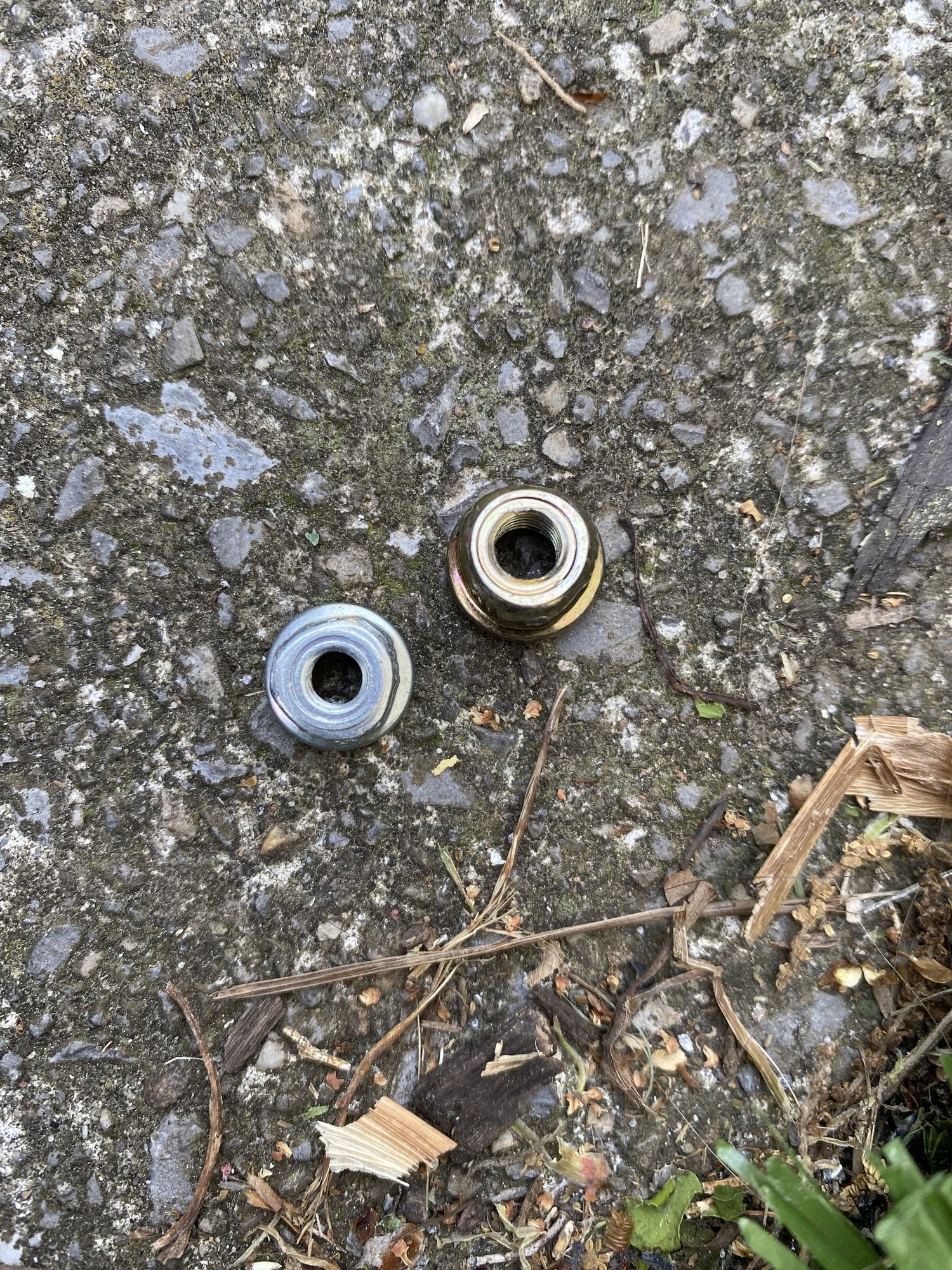 RSX anti-tamper nut vs EK anti-tamper nut