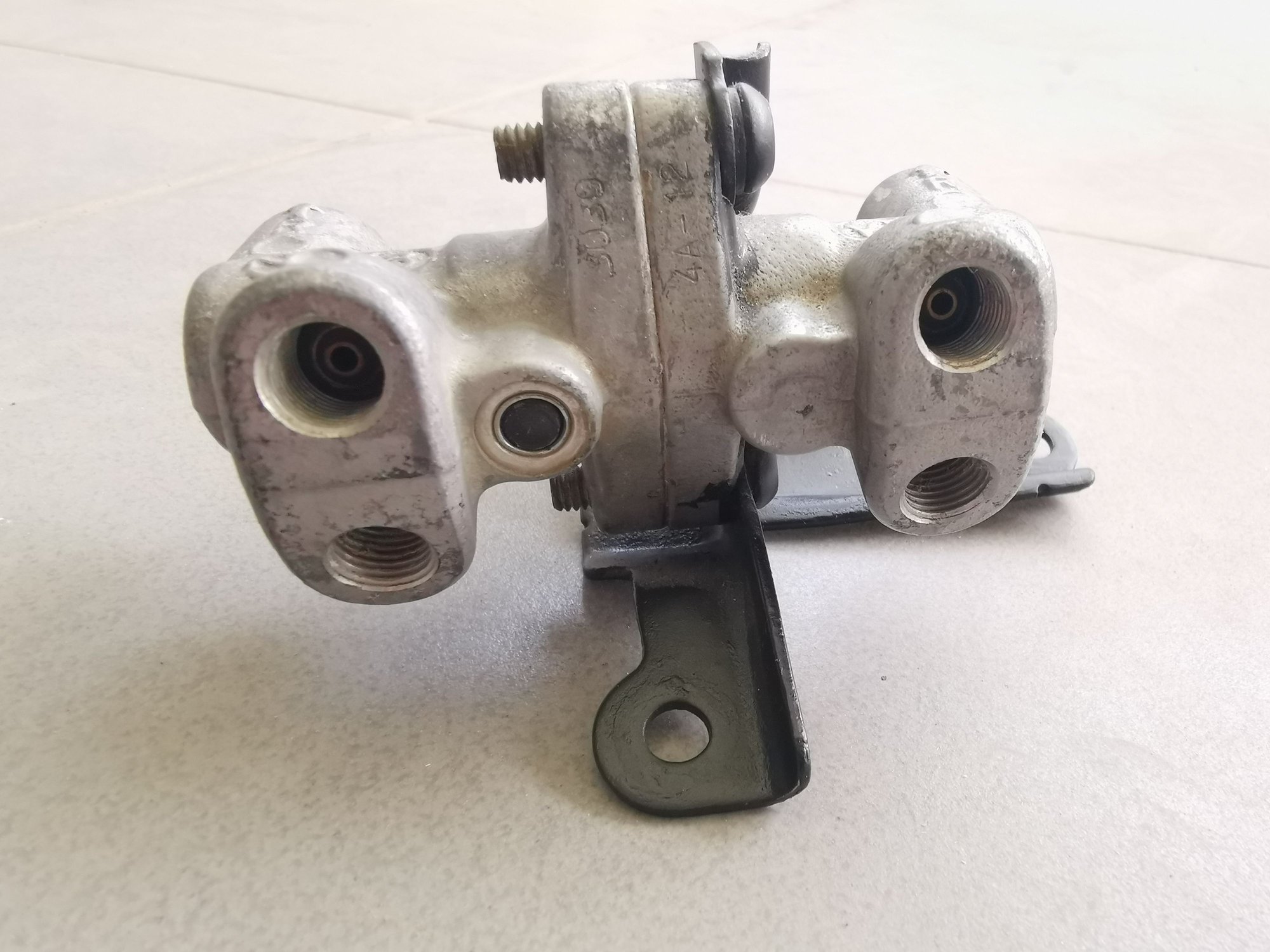 Proportioning Valve for a JDM Honda crx del sol with B16A Engine