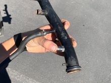 This water pipe... it ain’t right. Extra bung. Let me use that tilt advantage ey! 