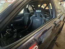 Sparco seat with 6 point harness