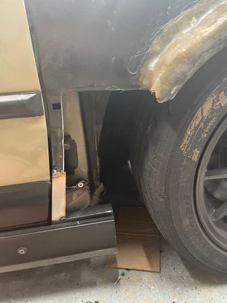 Since there is no metal there I grabbed some random stainless I had and started to build fender