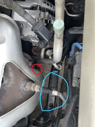 (red) downstream o2 is supposed to thread up through here (light blue)