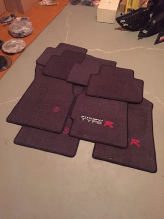 Two set of brand new ITR checkered floor mats. One will be used the other will be hidden away as a spare set. I do also have a brand new trunk mat.... no picture though.