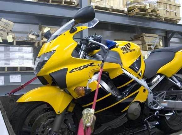 2000 Honda CBR F4