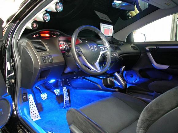 Interior w/lighting, gauges and stand alone fuel management