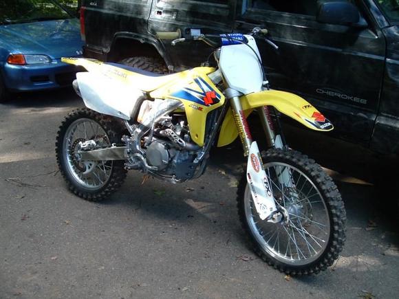 4 sale 075