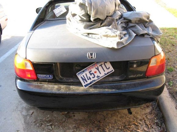04-2009 DelSol replaced tail lights right after I got her back home from the pound.