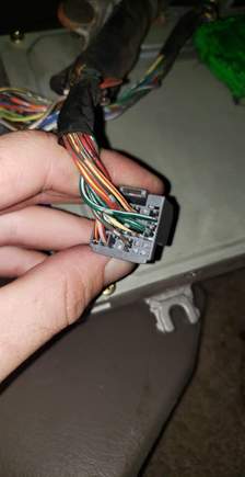 D CONNECTOR from Ecu shoing missing green wire at bottom position