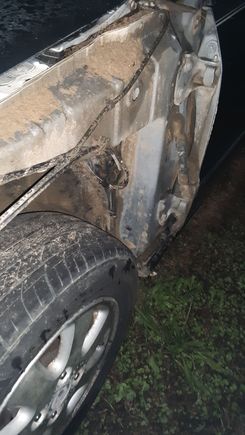 this all the sand that was trapped under the fender -___-