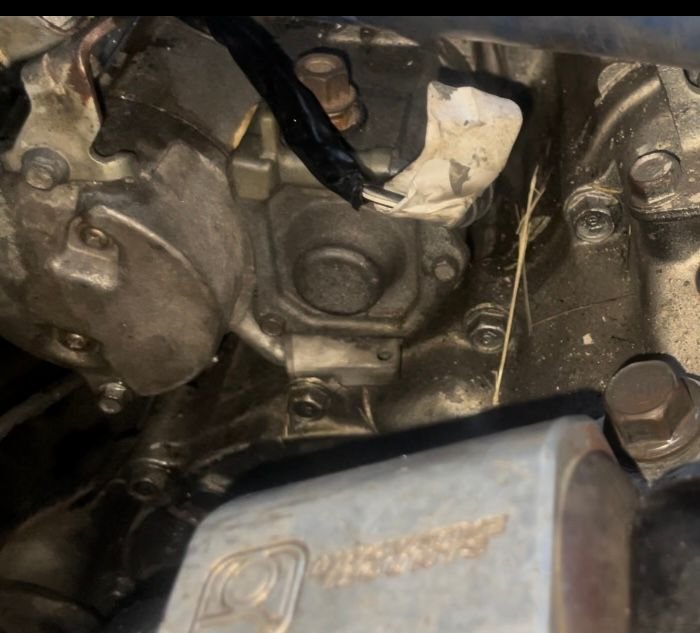 Picture of my starter, does the orientation of the plug matter?