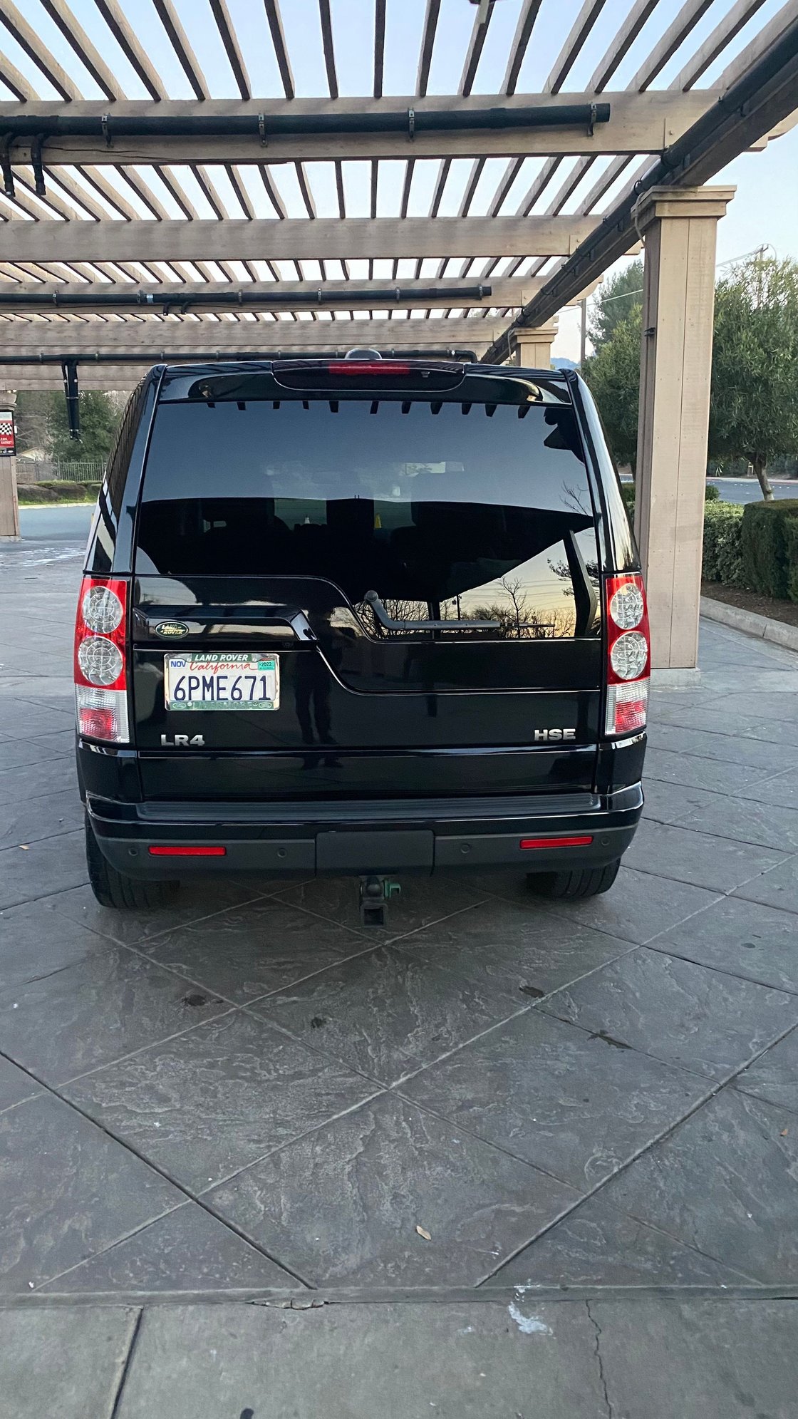 2011 Land Rover LR4 - 2011 LR4 HSE LUX 7 pass 63.5k miles. Santorini Black on Ebony - Used - VIN SALAK2D45BA547066 - 63,500 Miles - 8 cyl - AWD - Automatic - SUV - Black - Walnut Creek, CA 94597, United States