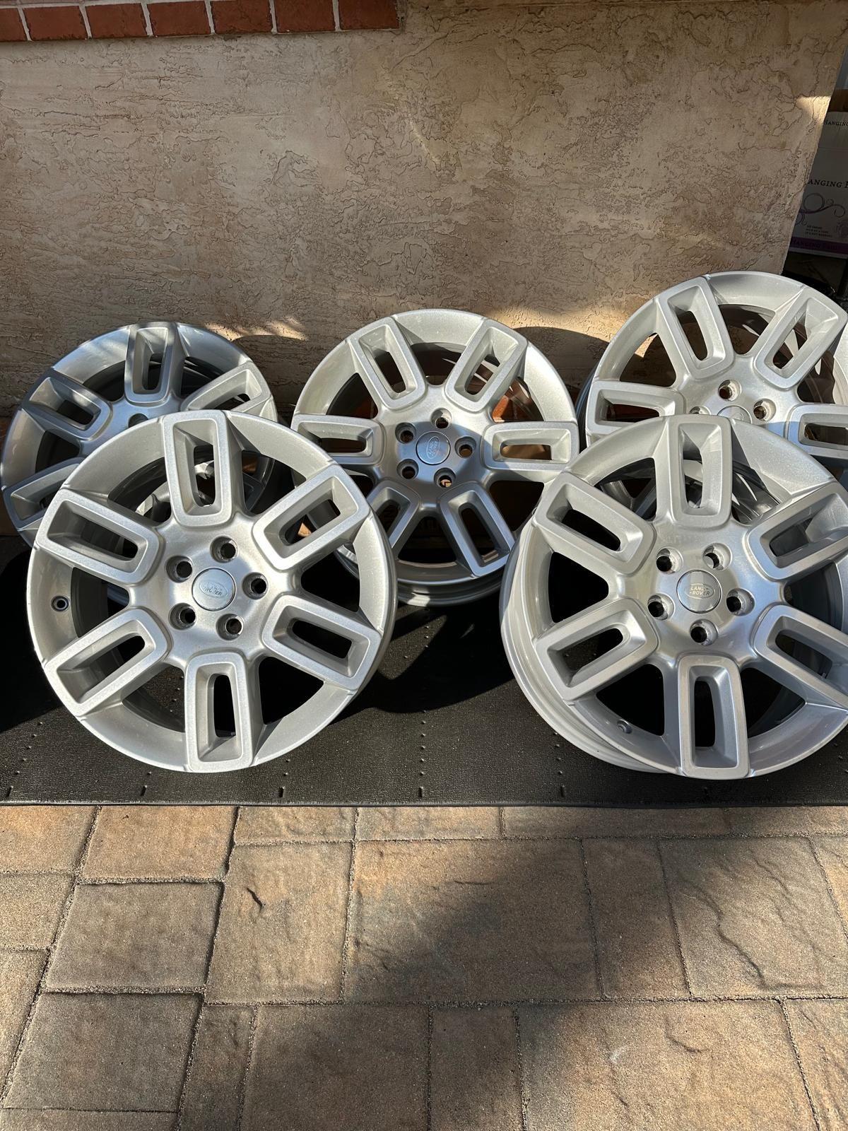 2020 Land Rover Defender - 19 inch alloys wheels 5x120 new take offs - Nyc, NY 10016, United States