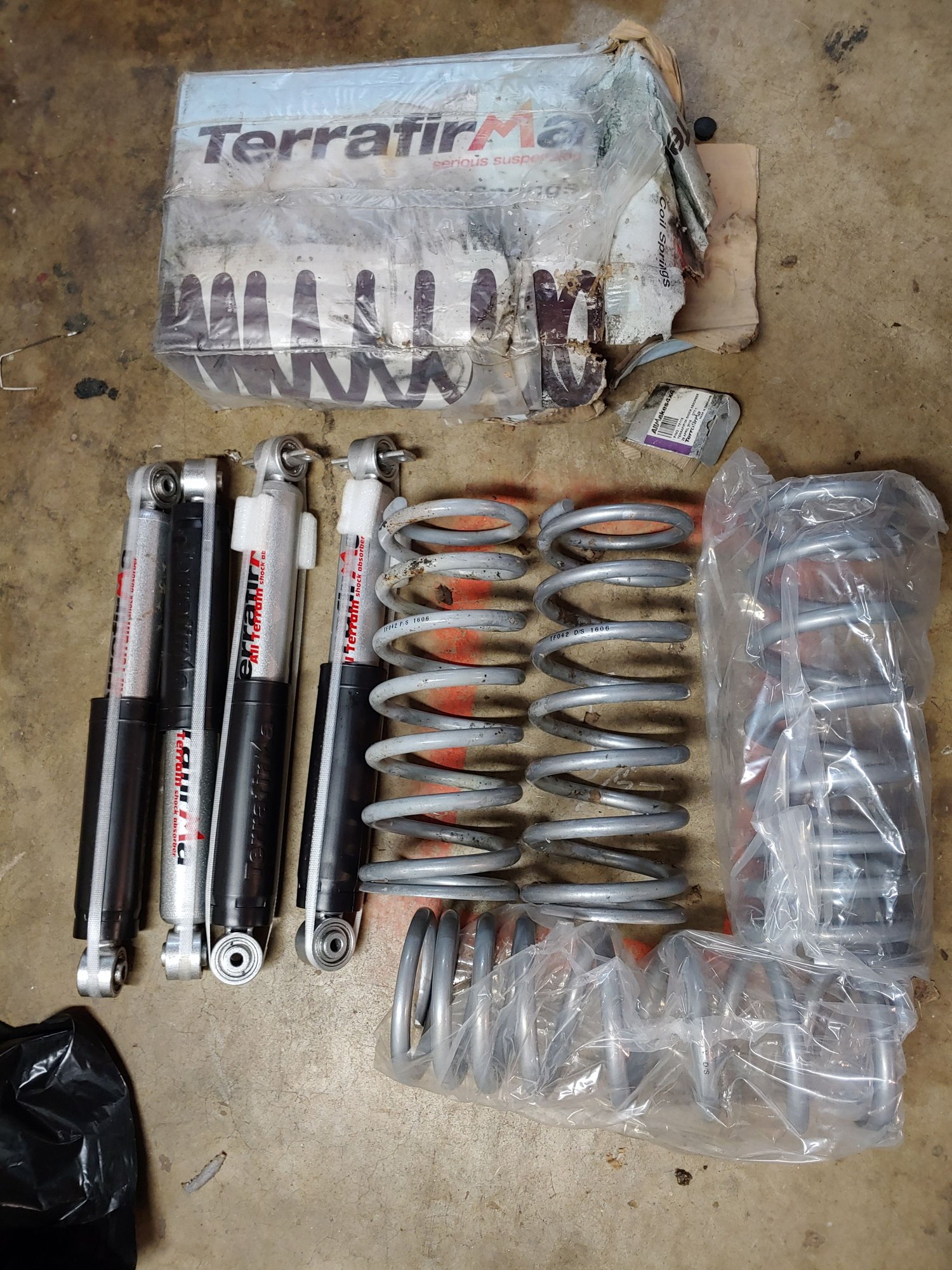 Steering/Suspension - Terrafirma 2" lift kit - springs and shocks - New - 1999 to 2004 Land Rover Discovery - Lynchburg, VA 24503, United States