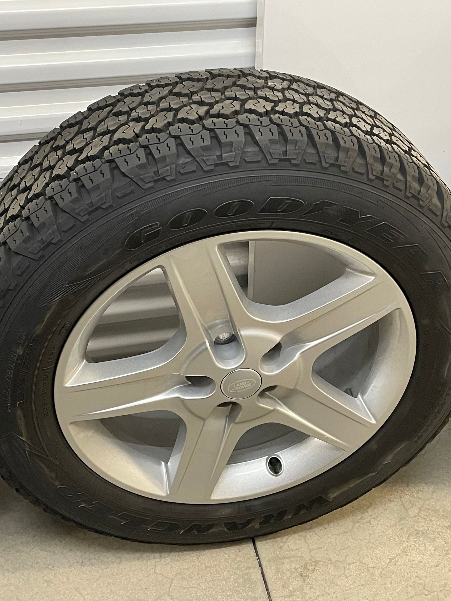 Wheels and Tires/Axles - 20” Style 5094 wheels with Goodyear Adventure tires - set of 5 - Used - 2020 to 2023 Land Rover Defender 110 - Cornelius, NC 28031, United States