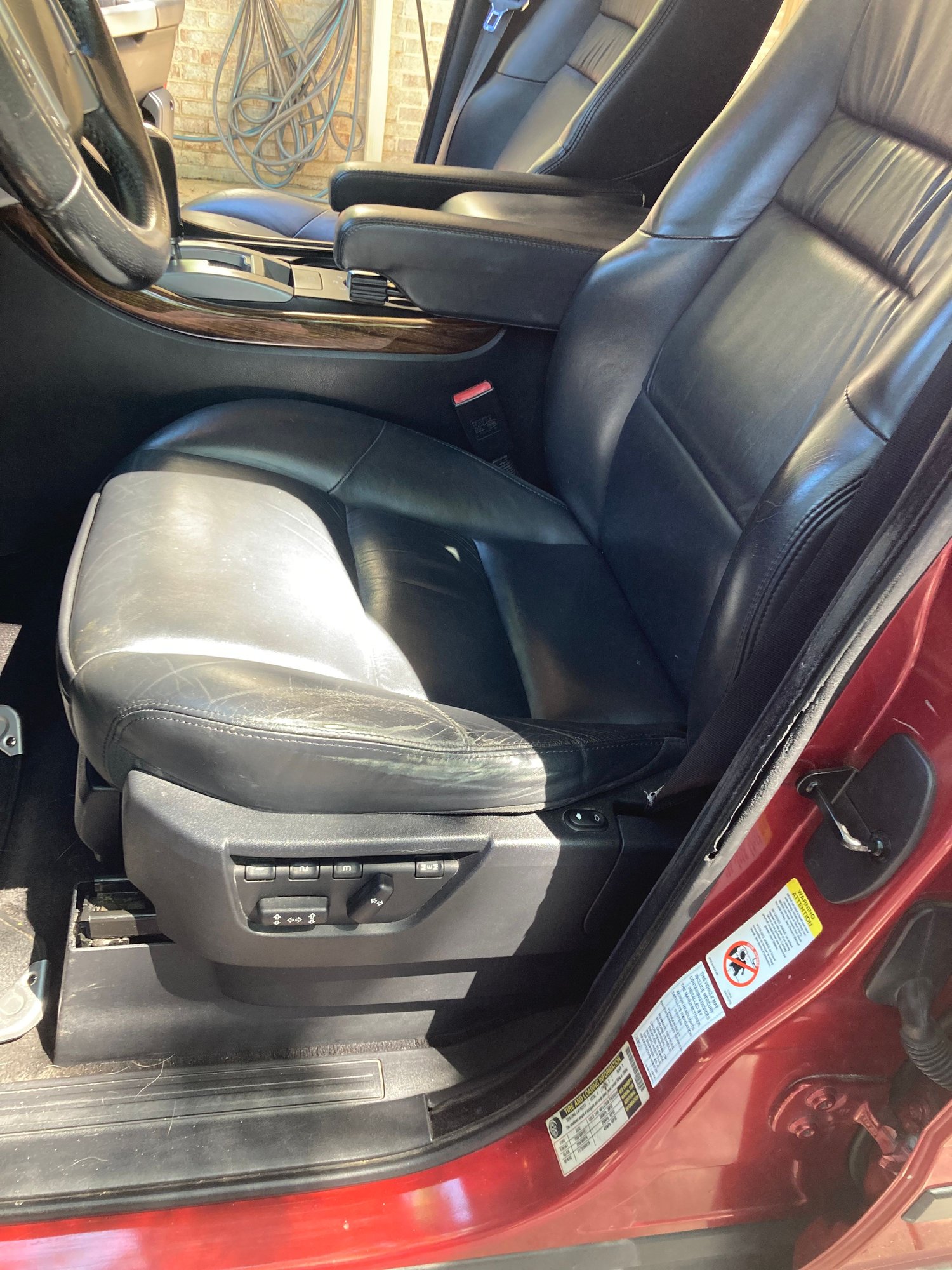 2008 Land Rover Range Rover Sport - 2008 Range Rover Sport HSE - Used - VIN SALSK254X8A126861 - 111,849 Miles - 4 cyl - 4WD - Automatic - SUV - Red - Roanoke, VA 24014, United States