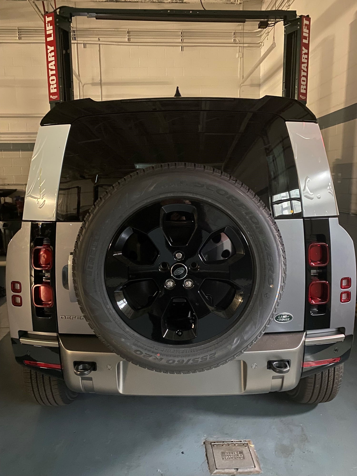 Wheels and Tires/Axles - $2500 - 2022 20" 6011 Style Gloss Black Wheels and Tires (5) - New - 0  All Models - Miami Beach, FL 33139, United States