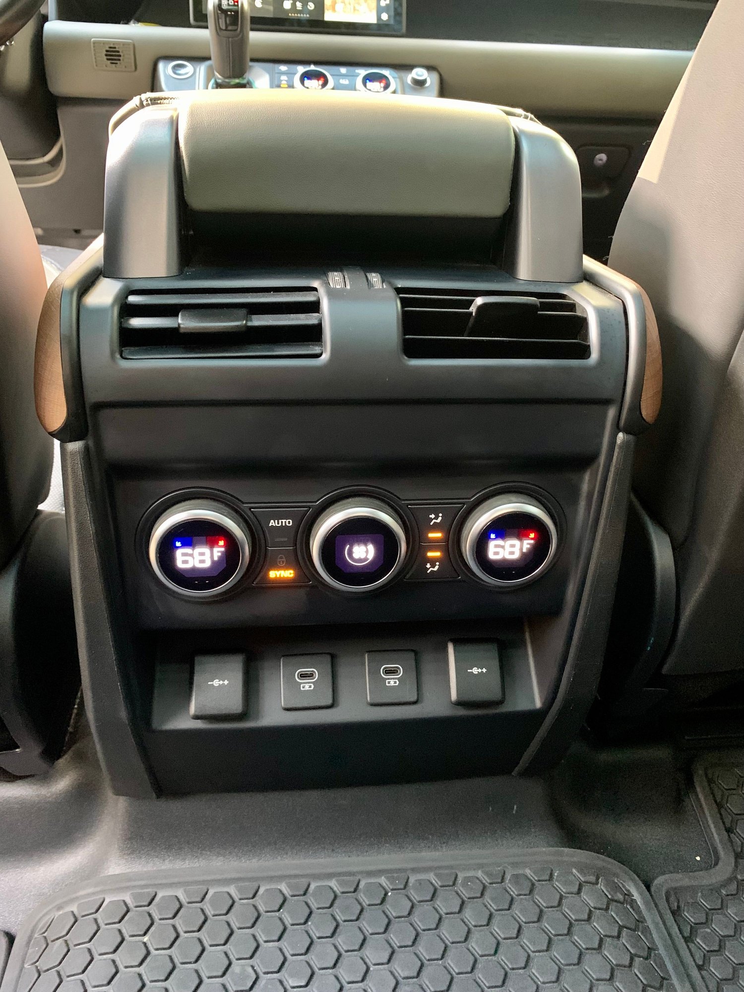 2021 Land Rover Defender - 2021 Defender HSE X-Dynamic - Used - VIN SALE37RU2M2042085 - 48,500 Miles - 6 cyl - AWD - SUV - White - Lexington, SC 29072, United States