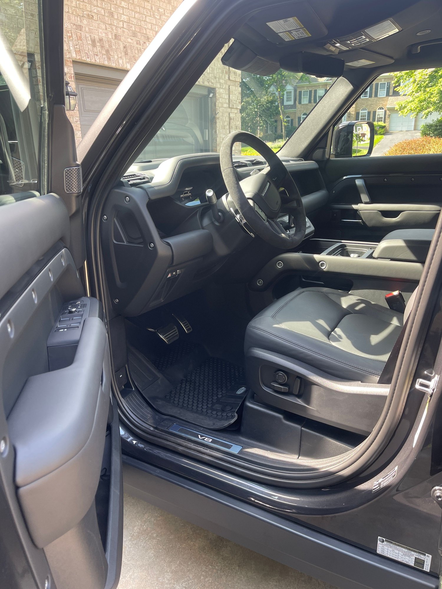 2023 Land Rover Defender - 2023 Land Rover Defender 110 Carpathian Edition - Used - VIN SALEWEEE8P2108945 - 60 Miles - 8 cyl - 4WD - Automatic - Silver Spring, MD 20901, United States