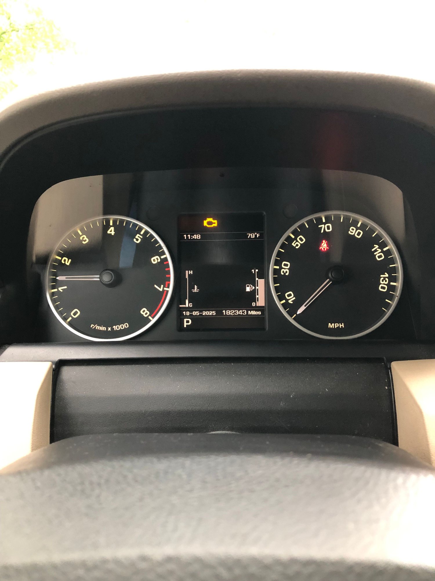 2013 Land Rover LR4 - For Sale - Used - VIN Salak2d40da678084 - 182,000 Miles - 8 cyl - 4WD - Black - Mineral Wells, TX 76067, United States