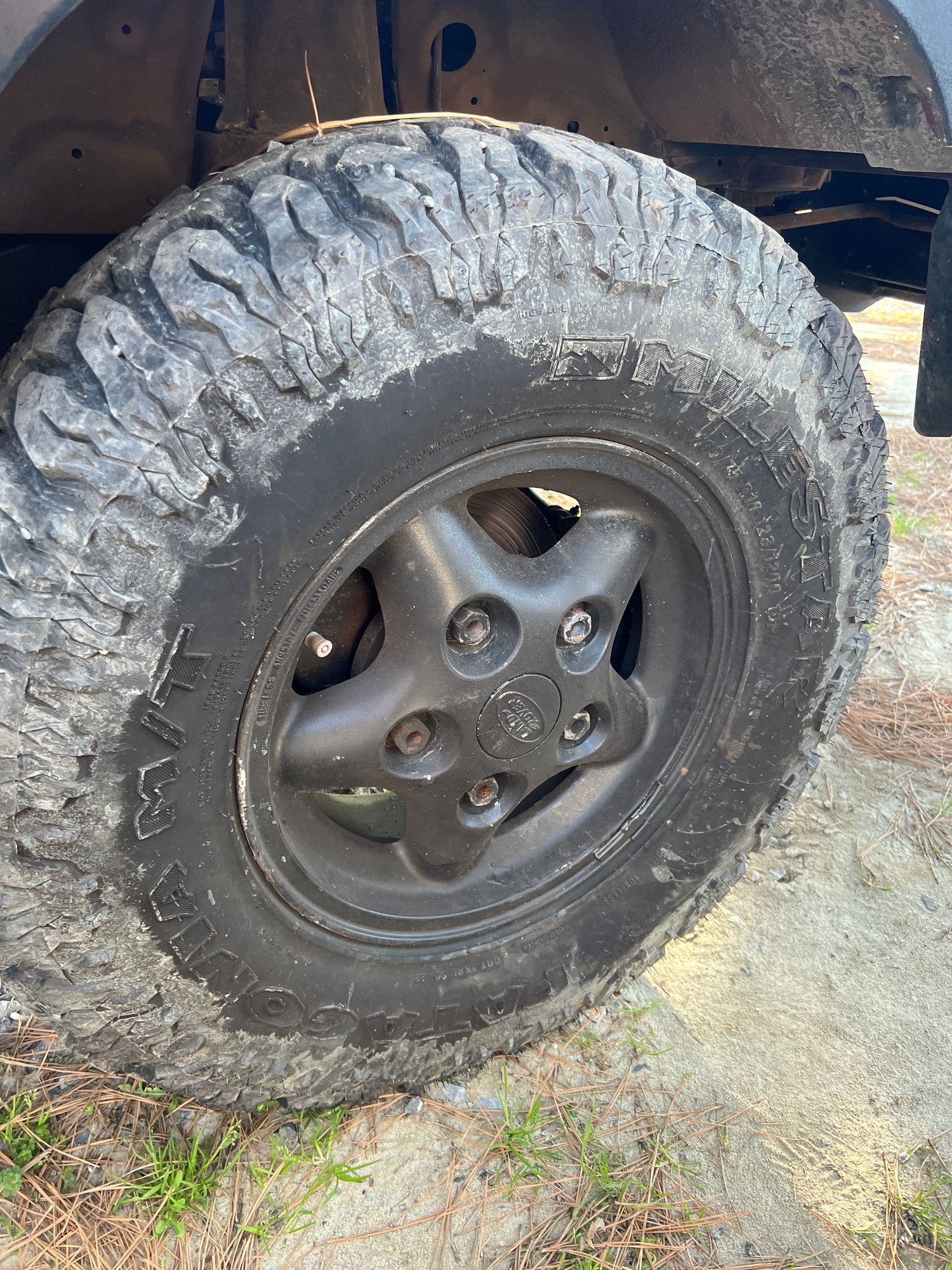 Wheels and Tires/Axles - Land Rover Wheels & Tires Defender, Discovery, Range Rover Classic - Used - 1988 to 1999 Land Rover Defender - Cambridge, MD 21613, United States