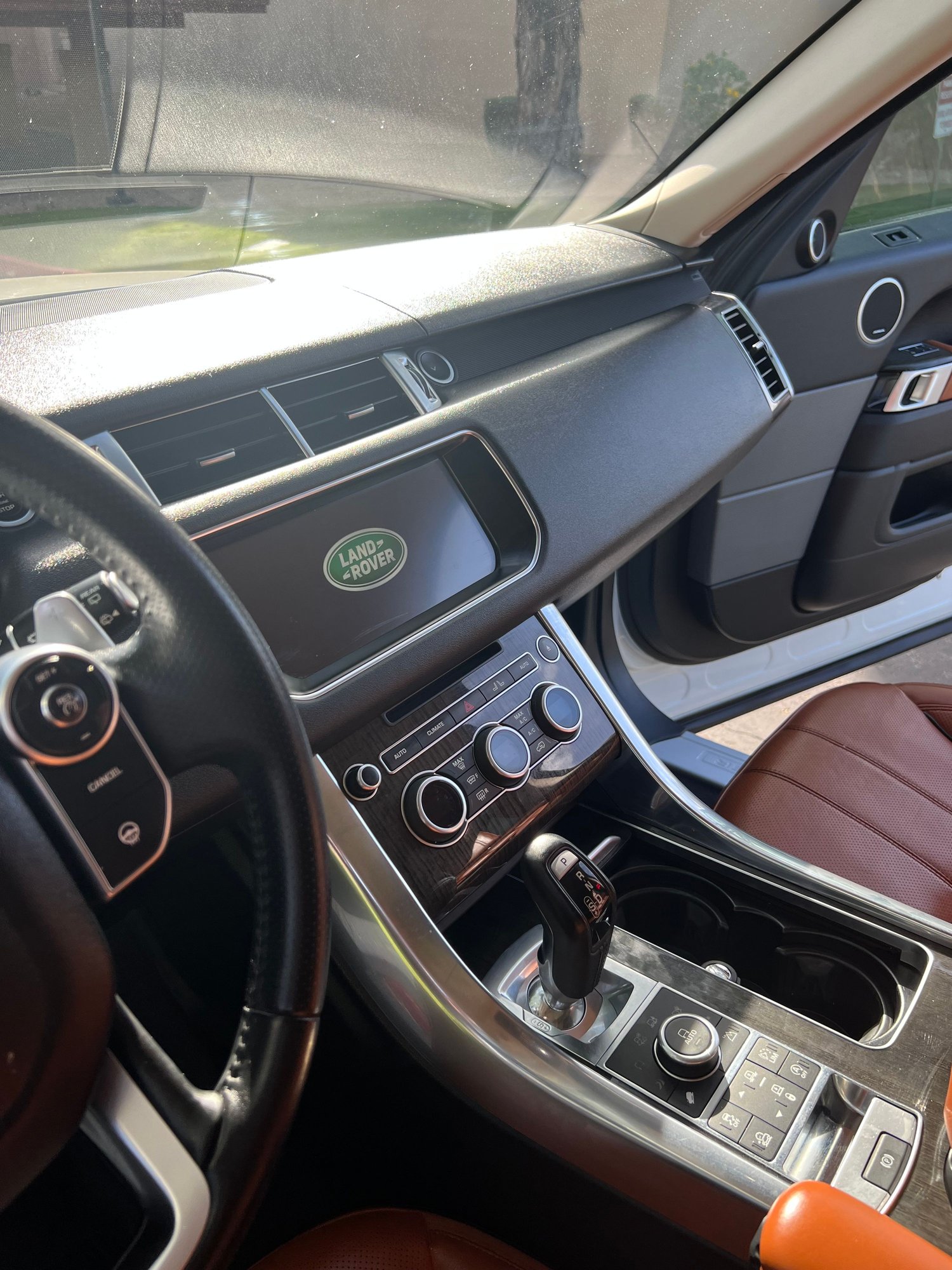2017 Land Rover Range Rover Sport - 2017 Range Rover Sport Supercharged Dynamic 5.0L - Used - VIN SALWR2FE3HA148494 - 46,000 Miles - 4WD - Automatic - SUV - White - Phoenix, AZ 85018, United States
