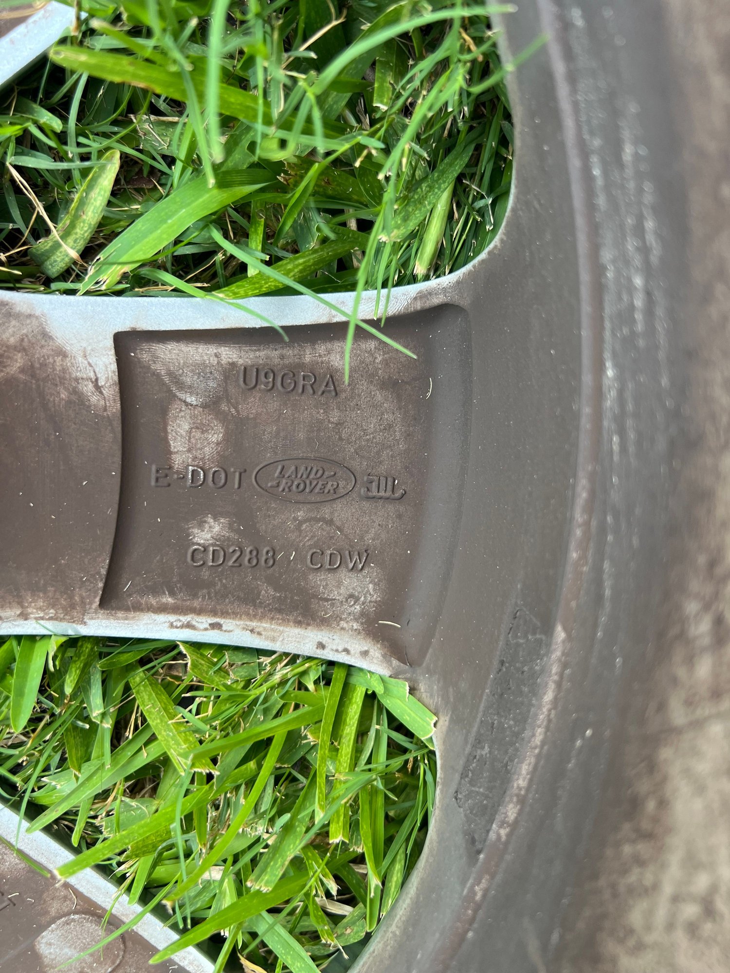 Wheels and Tires/Axles - 2016 LR4 OEM 19” Wheels - Used - 2012 to 2016 Land Rover LR4 - Houston, TX 77379, United States