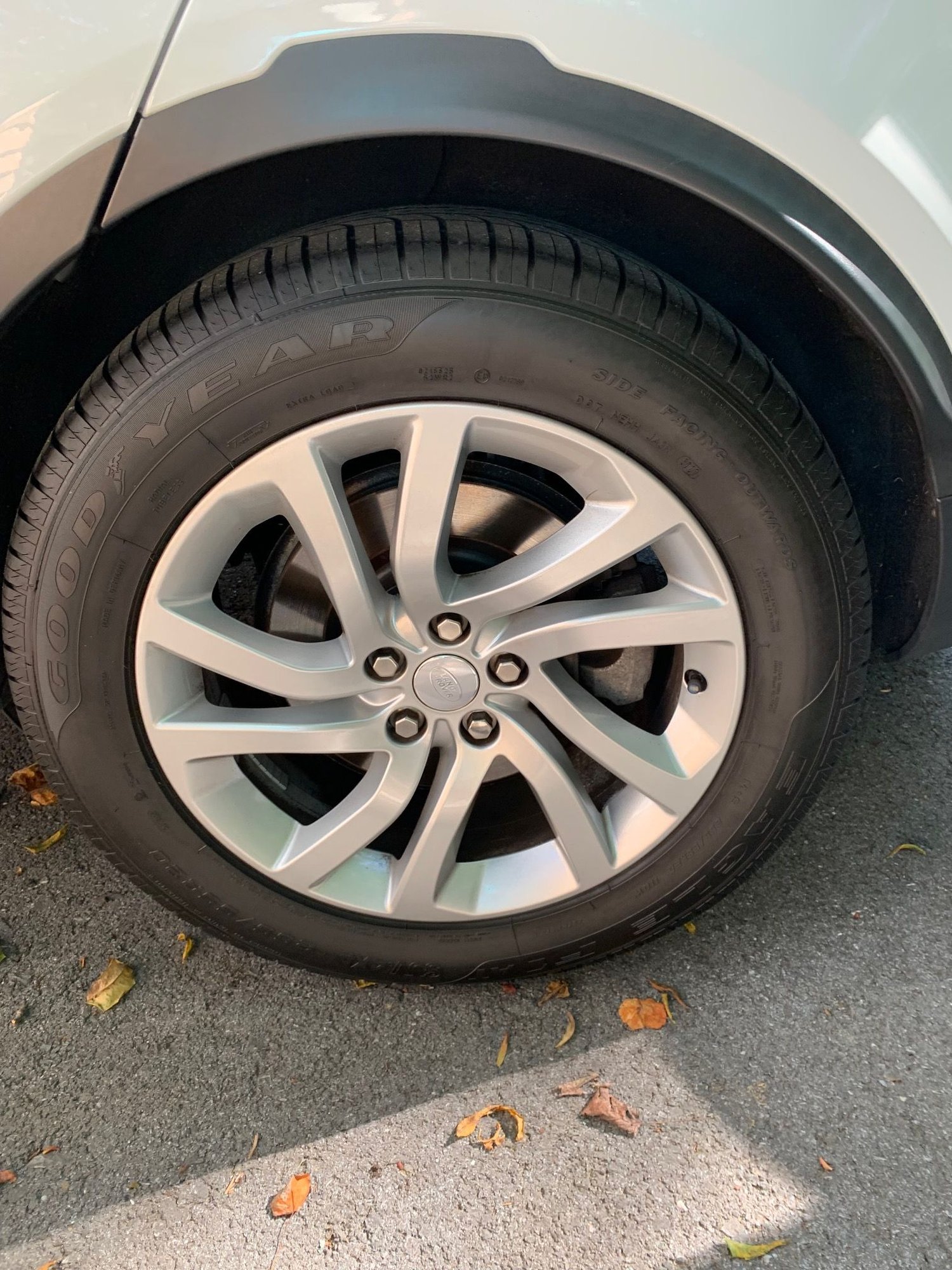 Wheels and Tires/Axles - Goodyear Eagle SUV-4X4 255/55R20 - New - 2017 to 2024 Land Rover Discovery - West Chester, PA 19382, United States