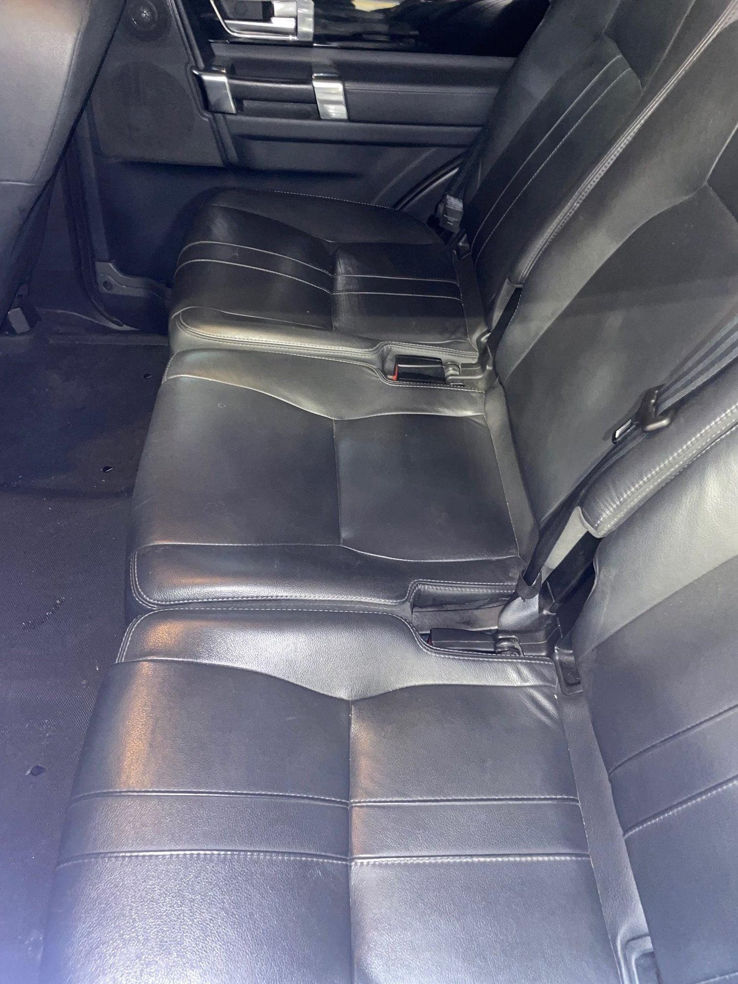 2014 Land Rover LR4 - Well Maintained 2014 LR4 HSE - 92,400 Miles - Used - VIN SALAG2V66EA729087 - 92,400 Miles - Automatic - Black - Charlotte, NC 28208, United States