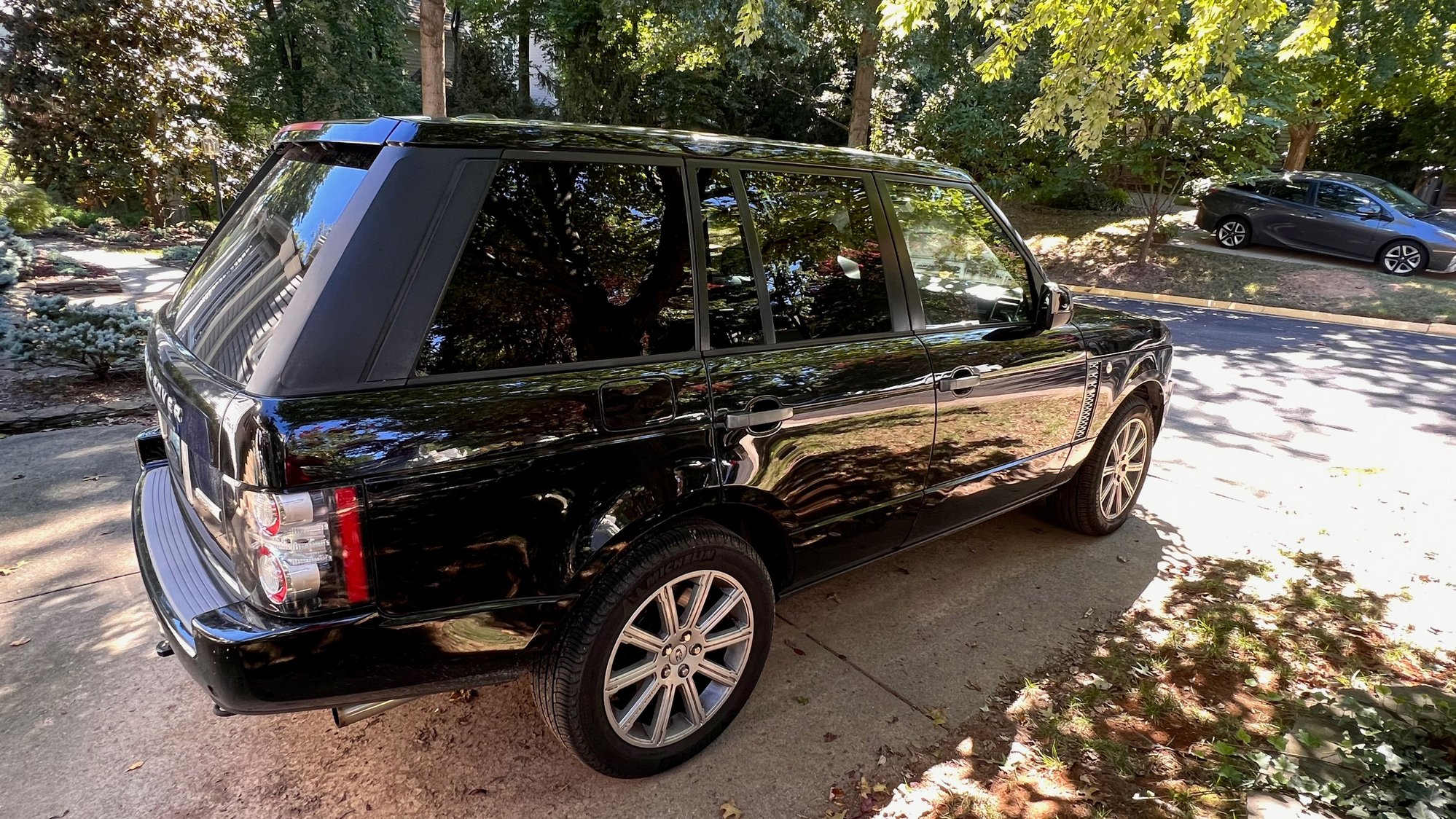 2011 Land Rover Range Rover - 2011 Range Rover Supercharged - Used - VIN SALMF1E46BA338140 - 103,000 Miles - 8 cyl - 4WD - Automatic - SUV - Black - Reston, VA 20194, United States
