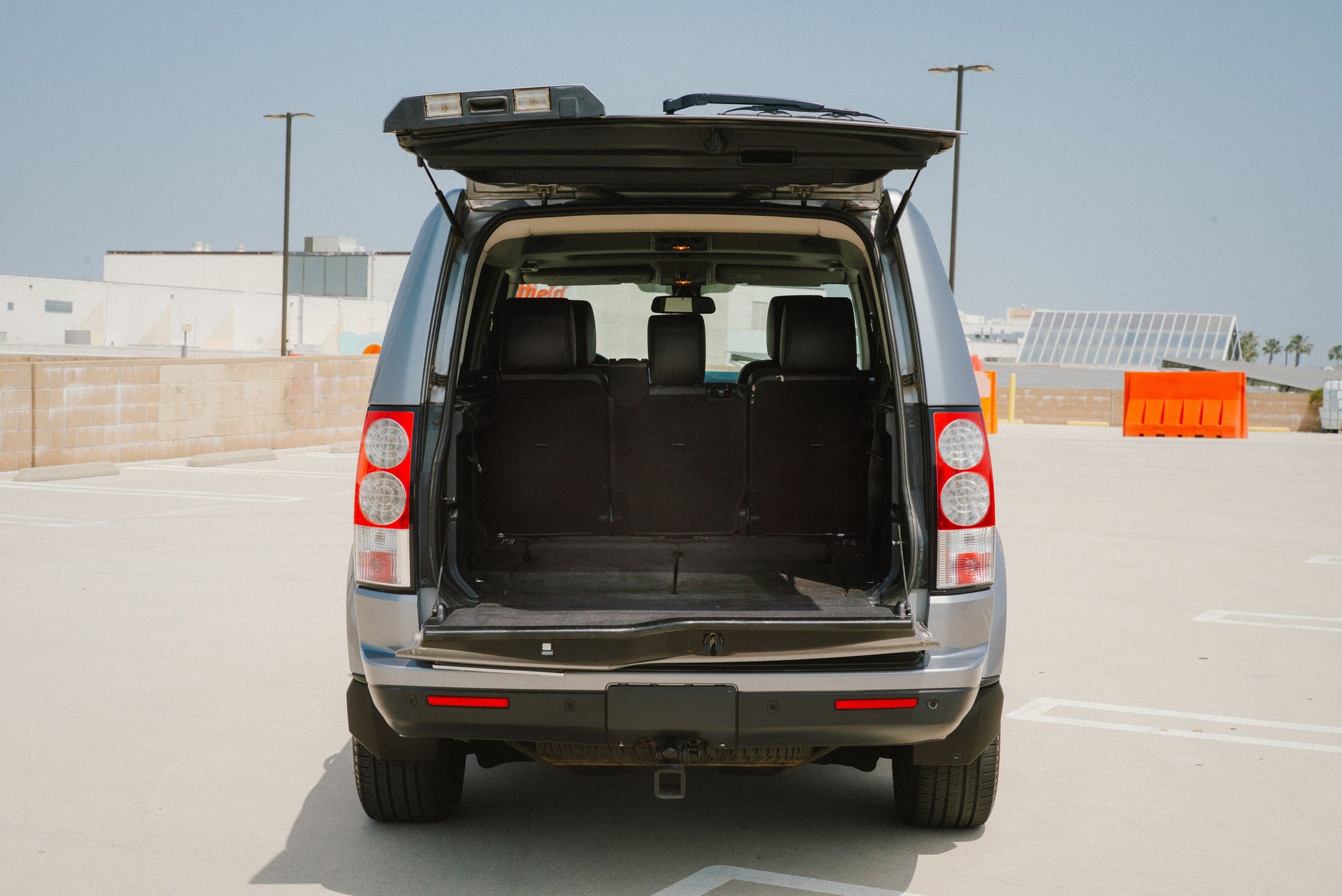 2012 Land Rover LR4 - 2012 LR4 - Super Clean! - Used - VIN SALAC2D43CA619784 - 175,900 Miles - 8 cyl - AWD - Automatic - SUV - Gray - Los Angeles, CA 91423, United States